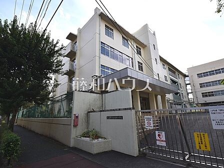 武蔵野市立境南小学校 (770m)