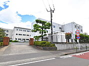 八王子市立横山第一小学校 (1470m)