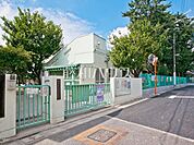 北大泉幼稚園 (690m)