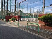 練馬区立南が丘中学校 (1070m)