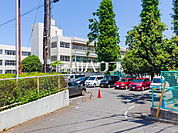 富士見市立水谷小学校 (880m)