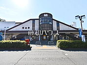 昭島駅 (1900m)