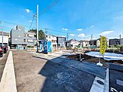 現場風景【新座市石神3丁目】物件より10分圏内・保育園・スーパー・ドラックストアが揃う好住環境