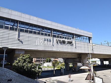 京王堀之内駅 (1100m)