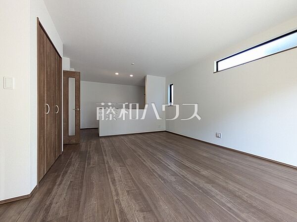 リビング/ダイニングを拡大表示
