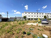 ≪接道状況≫周囲に高い建物のないエリアのため、空が大きく感じます。【府中市南町6丁目】