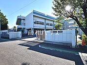 新座市立石神小学校 (240m)