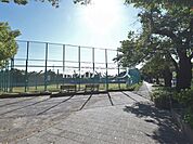 東京都立和田堀公園 (880m)