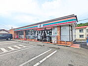 セブンイレブン八王子下柚木西店 (830m)
