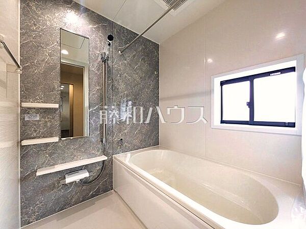 浴室を拡大表示