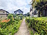 その他：身近にある岩戸川緑道は季節の草花や木々などの自然環境を楽しめる、憩いの場所です。