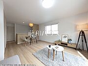 リビング　【新座市東2丁目】