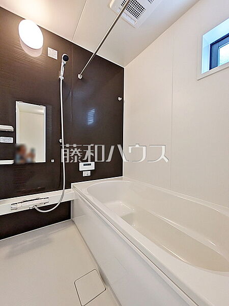 浴室を拡大表示
