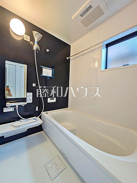 浴室を拡大表示