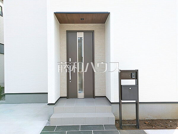 玄関を拡大表示