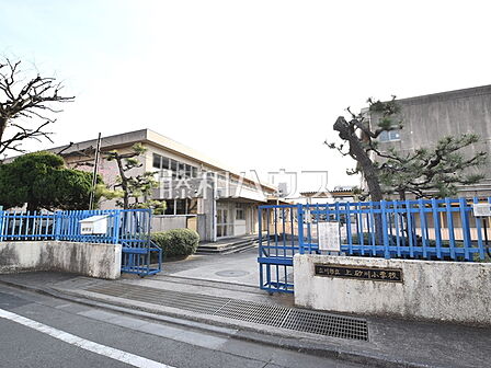 立川市立上砂川小学校 (640m)