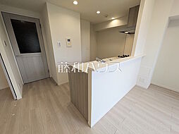 キッチン　【ナイスブライトピア世田谷千歳台】家事をしながらご家族との会話も楽しめる対面キッチン ♪