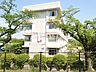 周辺：多摩市立聖ヶ丘中学校 (2380m)