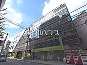 三鷹駅前図書館 (210m)