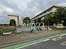 周辺：所沢市立泉小学校 (970m)