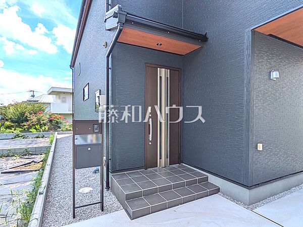 玄関を拡大表示
