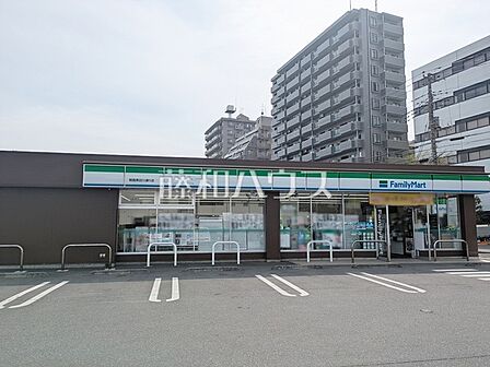 ファミリーマート 朝霞黒目川通り店 (1100m)