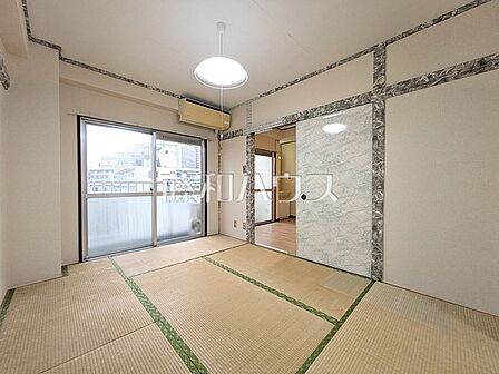 和室　【メイゾン立川二番館】