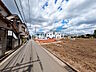 外観：接道状況および現場風景　【新座市野寺5丁目】
