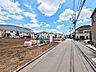 外観：接道状況および現場風景　【新座市野寺5丁目】