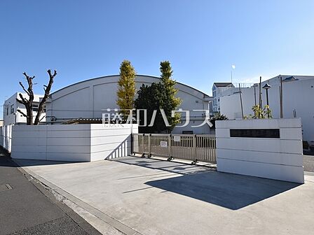 府中市立府中第二小学校 (500m)