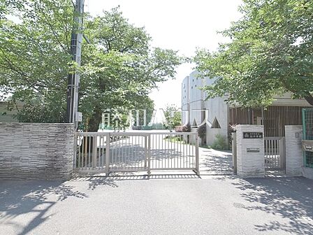 世田谷区立砧中学校 (1640m)
