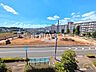 外観：接道状況および現場風景　【東村山市多摩湖町1丁目】