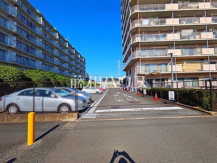 駐車場 【コトー朝霞中央公園】