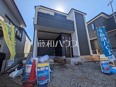 外観：足場が外れて実際の外観が見えてきました。完成までもう少しです。　【練馬区大泉学園町6丁目】