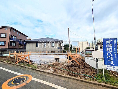 外観：≪3号棟　外観≫南向きバルコニーのプラン！日差しもたっぷり注ぎ、お洗濯物もよく乾きます。　　【府中市小柳町2丁目】