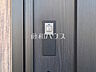 設備：スマートキー　【昭島市福島町1丁目】 玄関ドアのカードキーは非接触式のため、財布やパスケースにいれたままで施解錠できます！