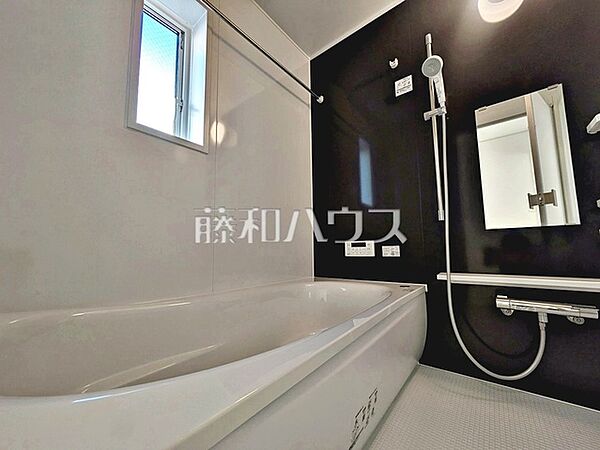 浴室を拡大表示