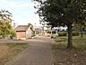 周辺：給田四丁目緑地 (640m)