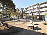 周辺：向山児童遊園 (420m)