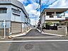 外観：接道状況および現場風景　【清瀬市旭が丘3丁目】 見学はしたいけど、なかなか時間が取れない・・・そんな方に出勤前や仕事終わりにマイホームを見学できるサポートをいたします。