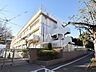 周辺：練馬区立光が丘秋の陽小学校 (490m)