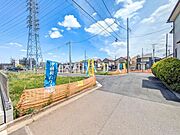 接道状況および現場風景　【立川市若葉町2丁目】 物件の事、諸費用の事など、小さな疑問もお気軽にご連絡・ご相談下さい。