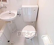 清潔感のあるトイレです