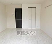 大理石の床がオシャレなお部屋です・