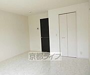 とてもお綺麗なお部屋です・