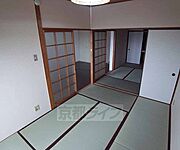 和の空間が広がっております