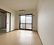 落ち着いた雰囲気のお部屋です