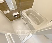 アクセントパネルがお洒落な浴室です。
