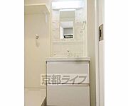 大きくてとっても使いやすい洗面台です