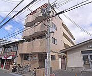 奥行きもあり、しっかりしたマンションです